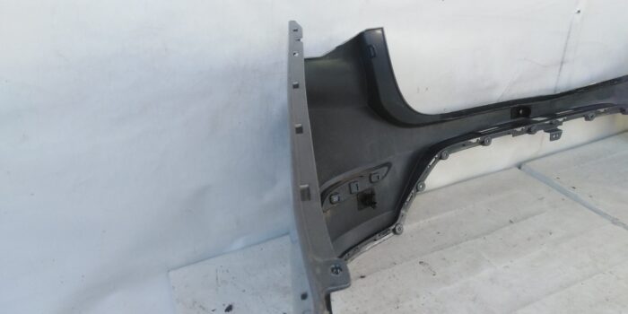 PARACHOQUE TRASERO CHEVROLET ONIX SEDAN (20-22) - Imagen 6