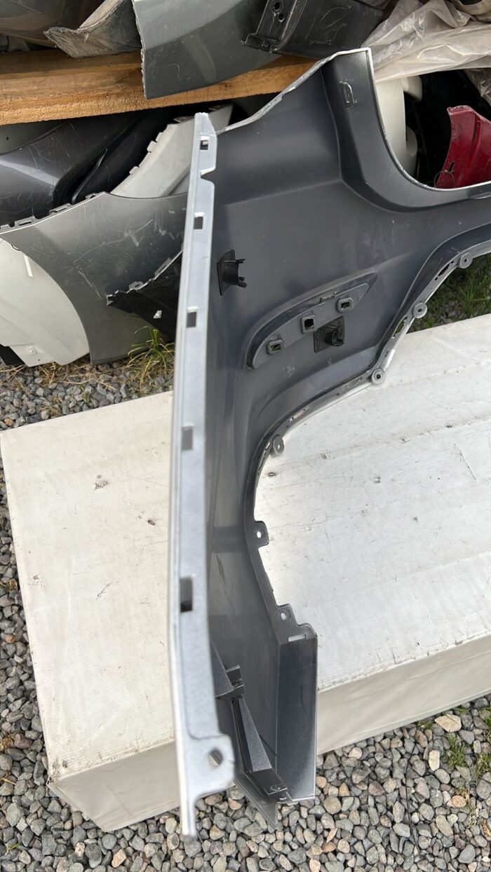 PARACHOQUE TRASERO CHEVROLET ONIX SEDAN (20-22) - Imagen 8