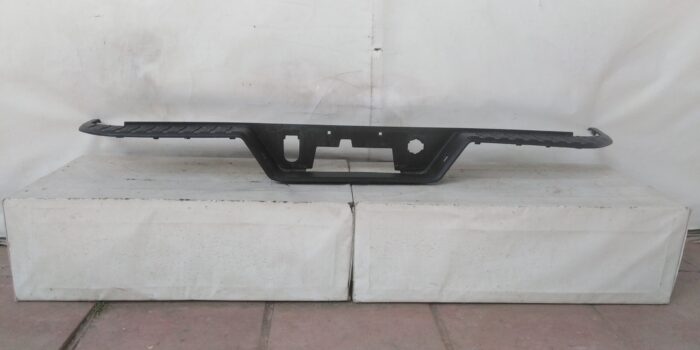 MOLDURA PARACHOQUE TRASERO CHEVROLET SILVERADO (19-21)