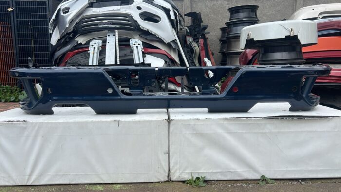 PARACHOQUE TRASERO CHEVROLET SILVERADO (20-22)