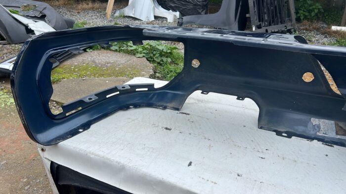 PARACHOQUE TRASERO CHEVROLET SILVERADO (20-22) - Imagen 6