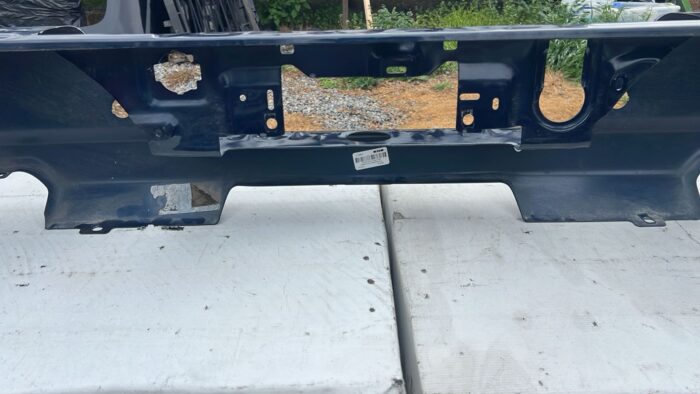 PARACHOQUE TRASERO CHEVROLET SILVERADO (20-22) - Imagen 7