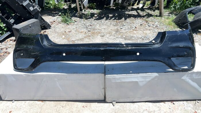 PARACHOQUE TRASERO CHEVROLET TRACKER (17-20)