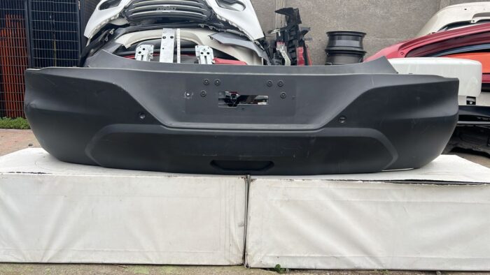PARACHOQUE TRASERO CHEVROLET TRACKER (21-23)