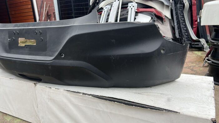 PARACHOQUE TRASERO CHEVROLET TRACKER (21-23) - Imagen 4