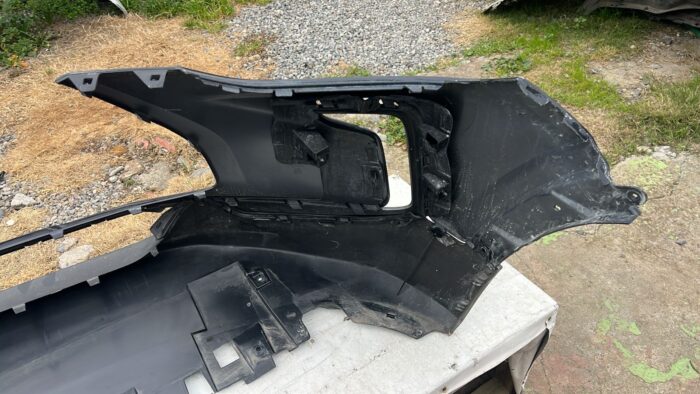 PARACHOQUE DELANTERO CHEVROLET TRACKER (21-23) - Imagen 7