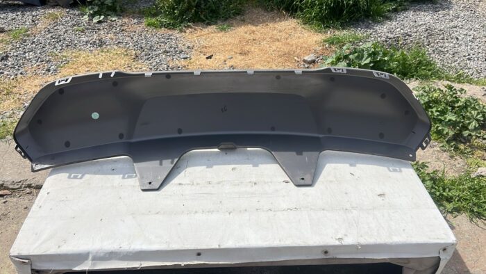 MOLDURA PARACHOQUE TRASERO CHEVROLET TRACKER (21-24) - Imagen 3