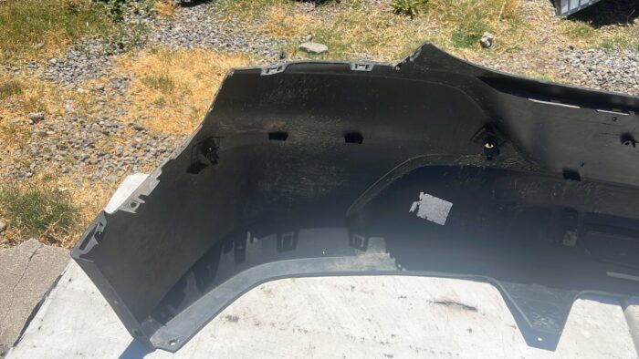 PARACHOQUE TRASERO CHEVROLET TRACKER (21-24) - Imagen 5