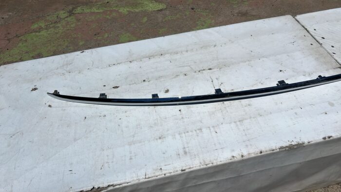 BISEL PARACHOQUE TRASERO CHEVROLET TRAVERSE (18-23) - Imagen 2