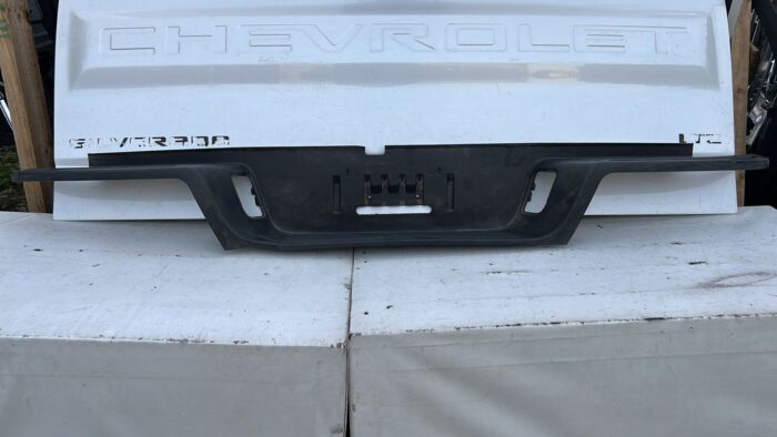 MOLDURA PARACHOQUE TRASERO FORD RANGER (12-16)