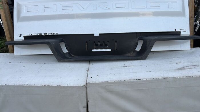MOLDURA PARACHOQUE TRASERO FORD RANGER (12-16)