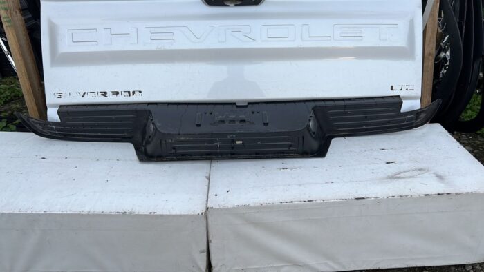 MOLDURA PARACHOQUE TRASERO FORD RANGER (12-16) - Imagen 4