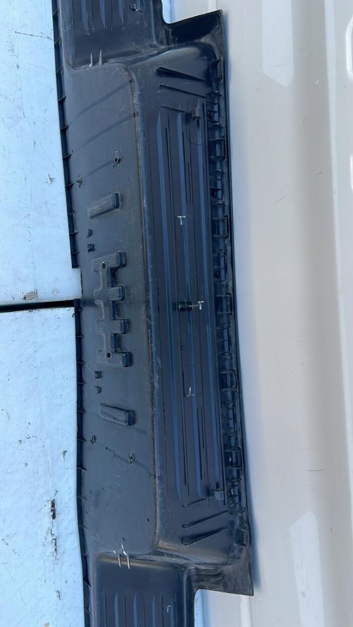 MOLDURA PARACHOQUE TRASERO FORD RANGER (14-22) - Imagen 6