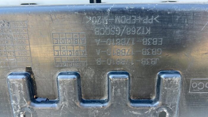 MOLDURA PARACHOQUE TRASERO FORD RANGER (14-22) - Imagen 8