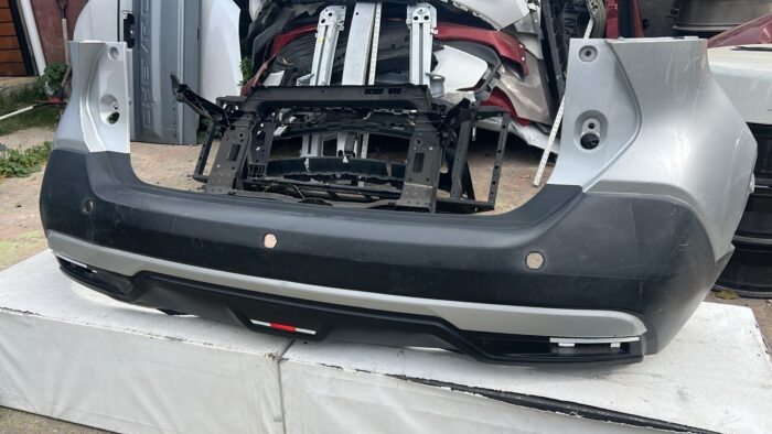 PARACHOQUE TRASERO NISSAN KICKS (17-20) - Imagen 3
