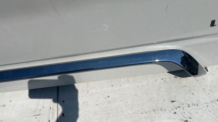 BISEL PARACHOQUE TRASERO NISSAN PATHFINDER (17-21) - Imagen 4