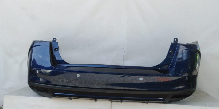 PARACHOQUE TRASERO NISSAN VERSA (20-22)