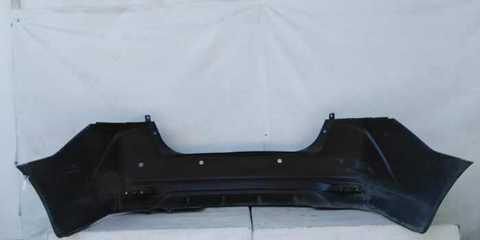 PARACHOQUE TRASERO NISSAN VERSA (20-22) - Imagen 4