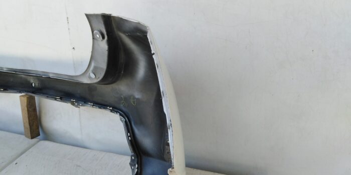 PARACHOQUE TRASERO TOYOTA AURIS (13-15) - Imagen 5