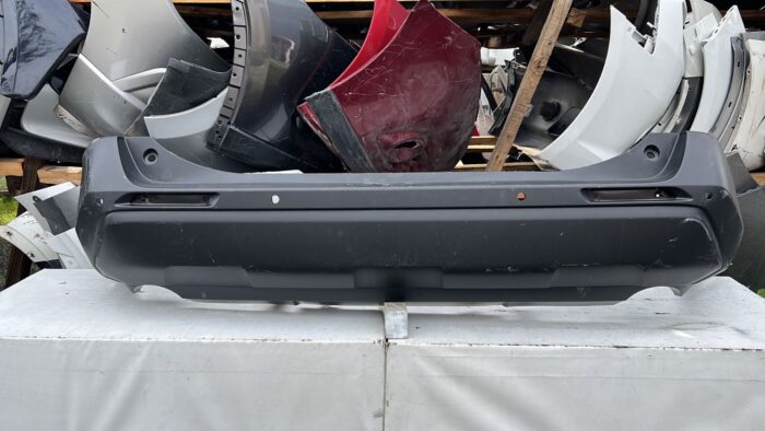 PARACHOQUE TRASERO TOYOTA RAV4 (19-22)
