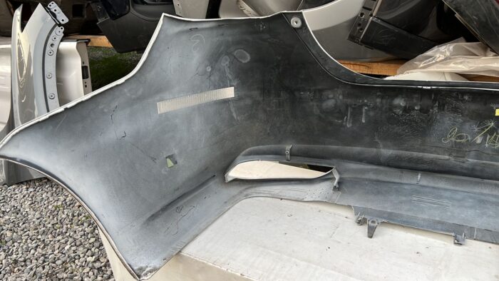 PARACHOQUE TRASERO TOYOTA YARIS SEDAN (21-22) - Imagen 8