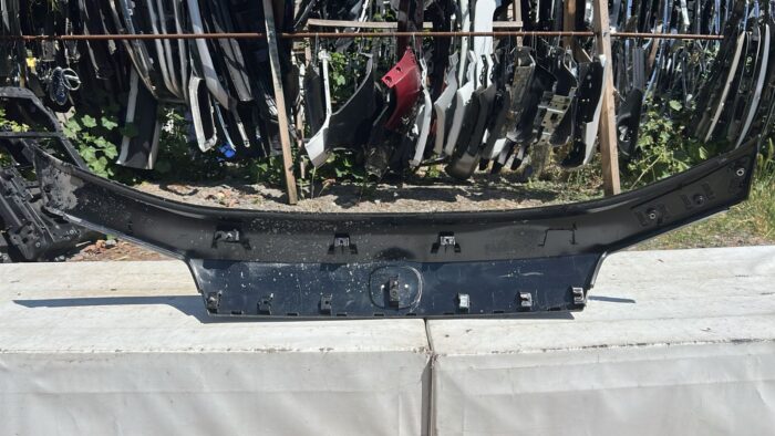 MOLDURA PORTALON CHANGAN CS15 (21-24) - Imagen 4