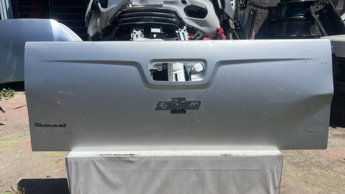 PORTALON CHEVROLET COLORADO (18-24)