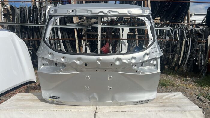 PORTALON CHEVROLET GROOVE (20-23)