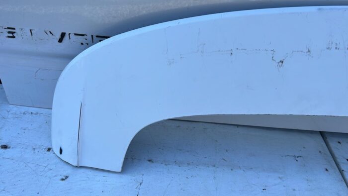 ALERON PORTALON CHEVROLET TRACKER (20-23) - Imagen 2