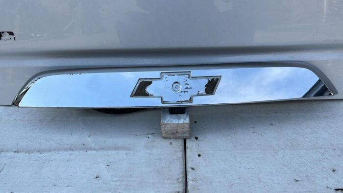 MOLDURA PORTALON CHEVROLET TRAVERSE (13-16)