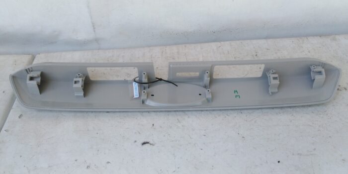 MOLDURA PORTALON SUBARU XV (18-20) - Imagen 3
