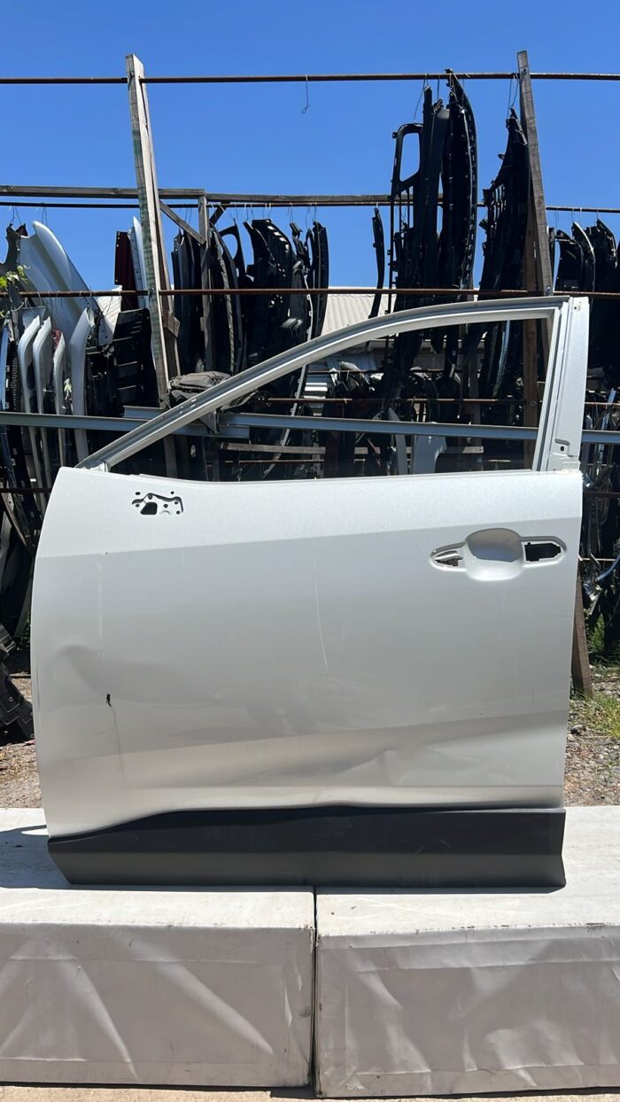 PUERTA DELANTERA IZQUIERDA TOYOTA RAV4 (19-24) - Imagen 2