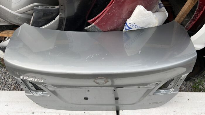 TAPA MALETA NISSAN SENTRA (14-18) - Imagen 3
