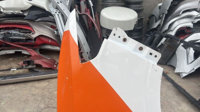 TAPABARRO DERECHO CHEVROLET N400 (20-23) - Imagen 2