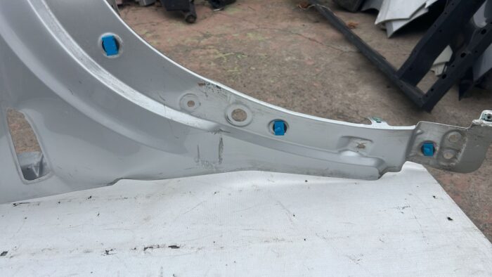 TAPABARRO DERECHO CHEVROLET TRACKER (20-24) - Imagen 4