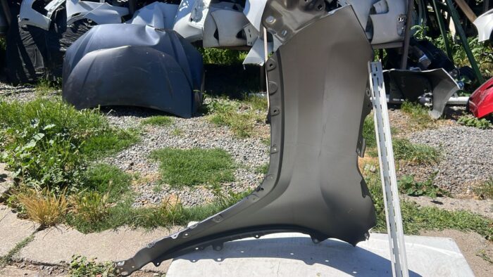 TAPABARRO DERECHO TOYOTA RAV4 (19-23) - Imagen 5