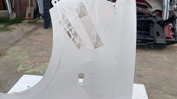 TAPABARRO IZQUIERDO CHEVROLET N400 (20-23) - Imagen 3