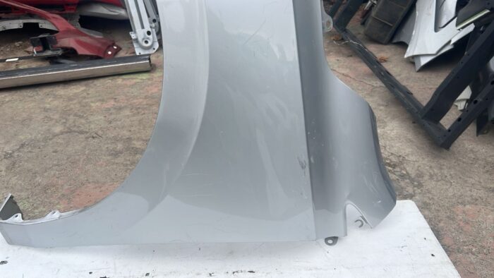 TAPABARRO IZQUIERDO CHEVROLET SAIL (24-25) - Imagen 4