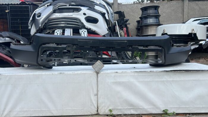 PARACHOQUE DELANTERO CHEVROLET COLORADO (22-23)