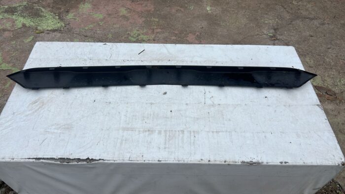 MOLDURA PARACHOQUE DELANTERO CHEVROLET TRACKER (20-23) - Imagen 5