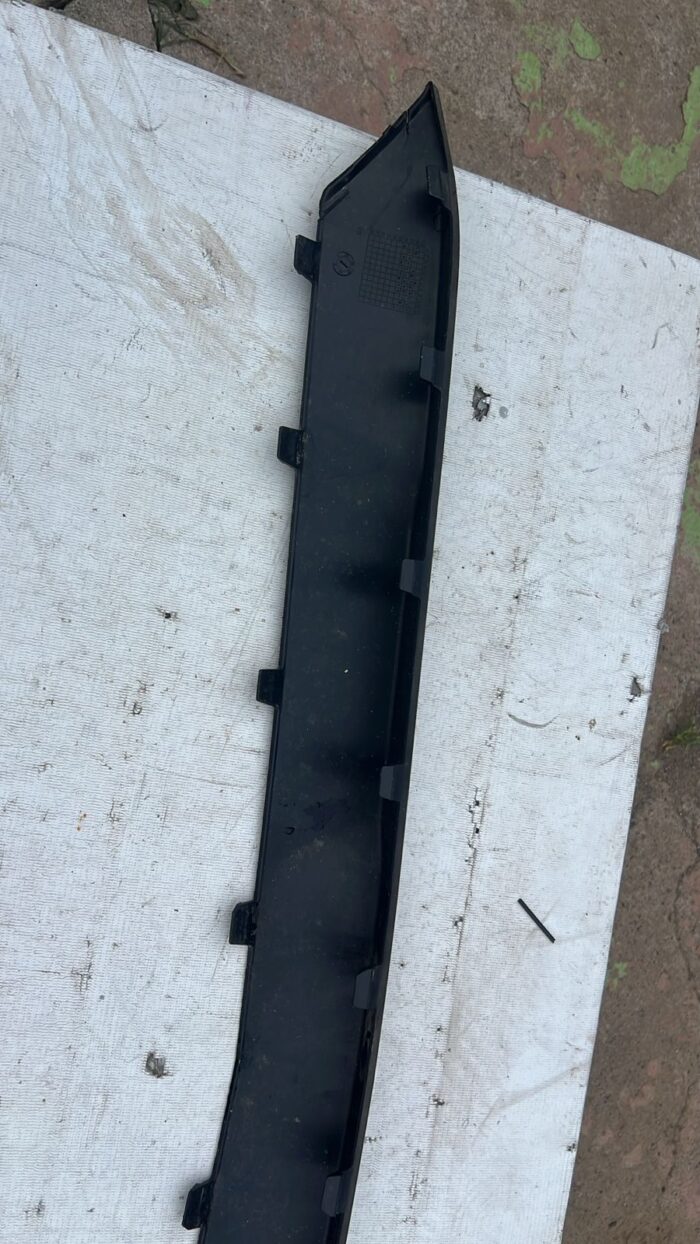 MOLDURA PARACHOQUE DELANTERO CHEVROLET TRACKER (20-23) - Imagen 6