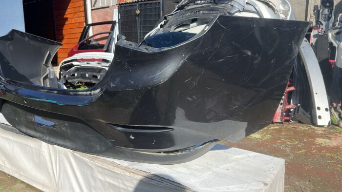 PARACHOQUE TRASERO CHEVROLET ONIX SEDAN (20-22) - Imagen 4