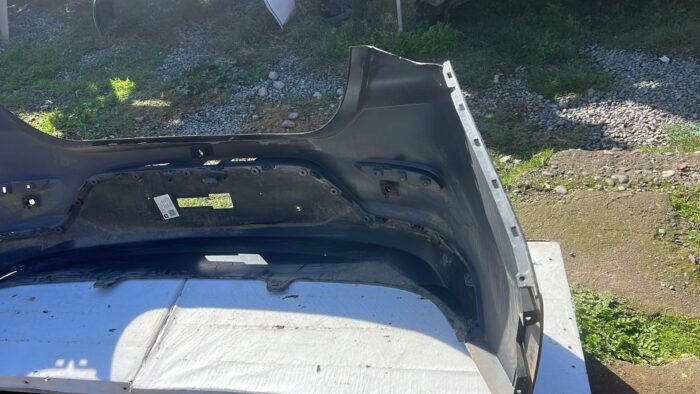 PARACHOQUE TRASERO CHEVROLET ONIX SEDAN (20-22) - Imagen 8