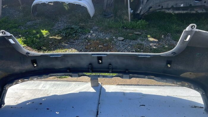 PARACHOQUE TRASERO CHEVROLET SAIL (23-25) - Imagen 9