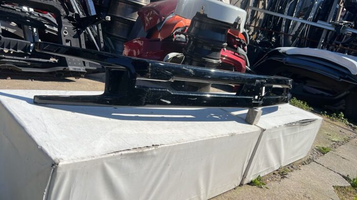 MOLDURA MASCARA CHEVROLET SILVERADO (20-21) - Imagen 2