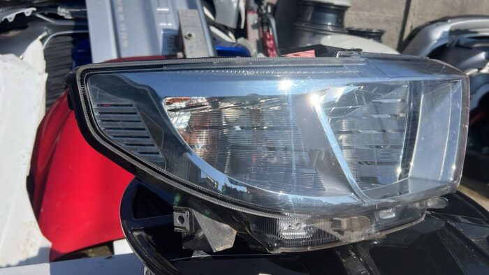 OPTICO DERECHO CHEVROLET N400 (20-23) - Imagen 2