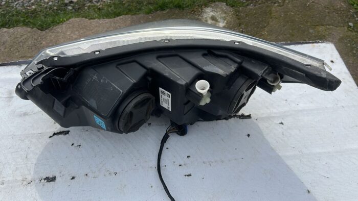 OPTICO DERECHO CHEVROLET ONIX RS (20-23) - Imagen 6