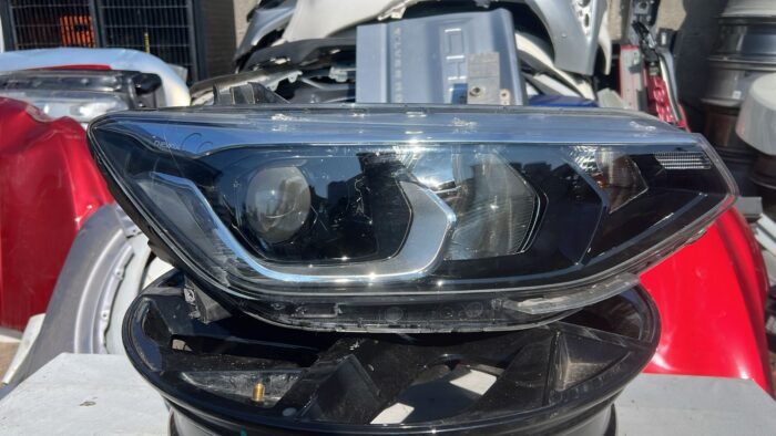 OPTICO DERECHO CHEVROLET TRACKER (20-23)