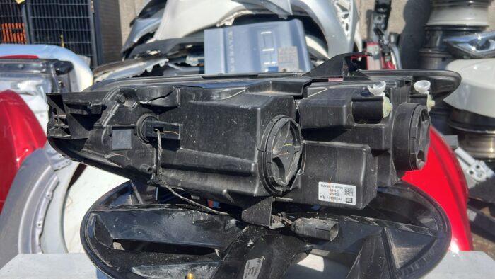 OPTICO DERECHO CHEVROLET TRACKER (20-23) - Imagen 4