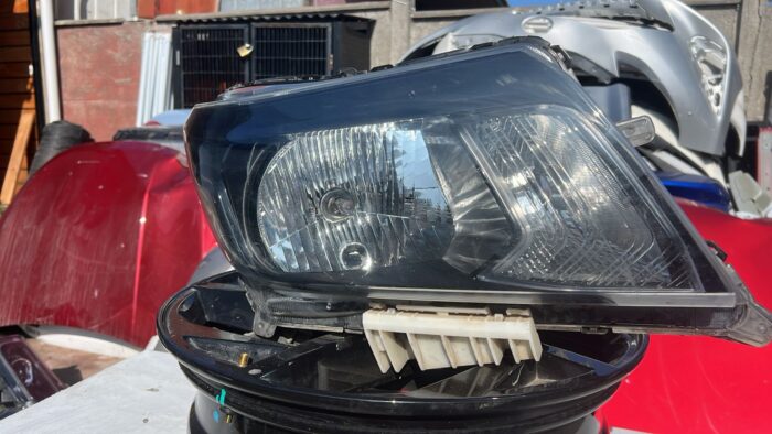 OPTICO DERECHO NISSAN NP300 (15-18) - Imagen 3